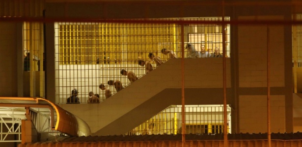 Rocha Lobo/Futura Press/Estadão Conteúdo... - Veja mais em https://noticias.uol.com.br/cotidiano/ultimas-noticias/2017/09/27/apos-pressao-da-onu-e-direitos-humanos-votacao-sobre-reducao-da-maioridade-penal-e-adiada.htm?cmpid=copiaecola