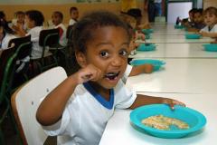 FAO dá início a curso no Brasil sobre alimentação escolar e proteção social