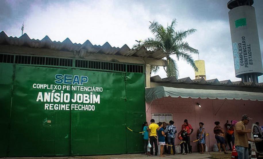 Entidades pró-direitos humanos pedem investigação de massacre em presídio