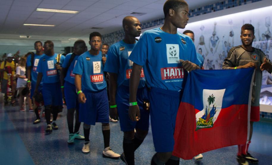 REFUGIADOS Mais de 100 atletas participam da primeira Copa dos Refugiados em Porto Alegre (RS)