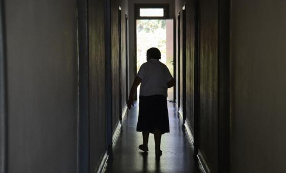 Um em cada 6 idosos sofre algum tipo de violência, alerta OMS