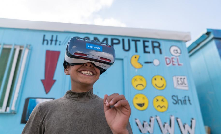 1 em cada 3 jovens no mundo não tem acesso à internet, diz Unicef