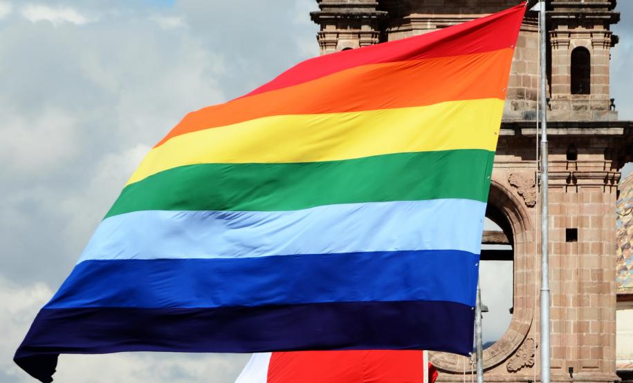 MEC autoriza uso de nome social na educação básica para travestis e transexuais