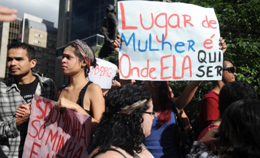 Assédio: quando a violência contra a mulher não é apenas ficção, por Gabriella Bertoni