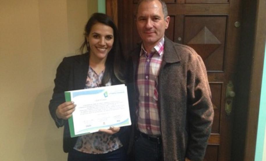 A Secretaria de Estado da Justiça, Cidadania e Direitos Humanos (SEJU), por meio do Departamento de Atendimento Socioeducativo e da Escola de Educação em Direitos Humanos (ESEDH), realizou nesta quinta-feira (3/12), a entrega do Prêmio Boas Práticas e Projetos Inovadores, que pretende incentivar e reconhecer práticas bem-sucedidas realizadas nos Centros de Socioeducação (CENSES) e Casas de Semiliberdade