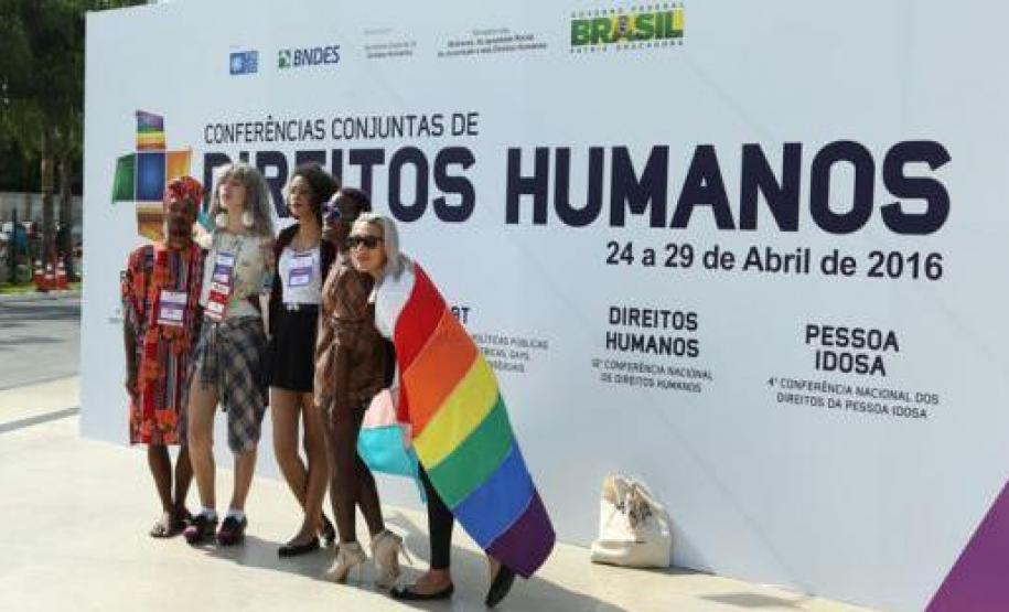 Conferência de Direitos Humanos de LGBT apresenta 70 propostas para implementação de políticas públicas